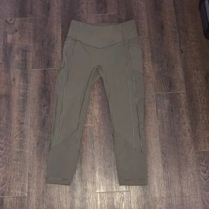 Brand New Lululemon women’s pants size 8